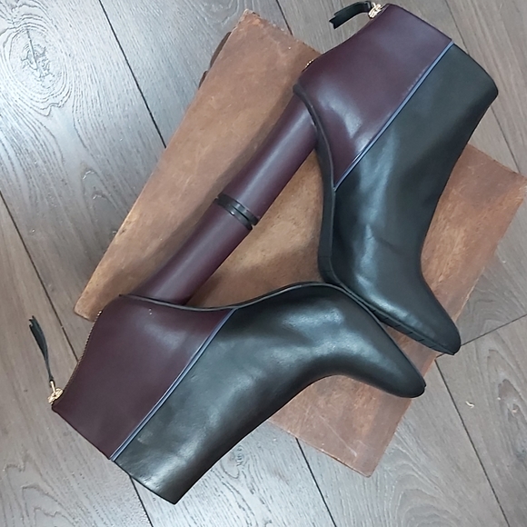 CAbi Bisset heeled boots - Picture 3 of 7